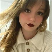 Profesora de idiomas y ciencias imparte clases a chic@s de nivel de colegio y E.S.O